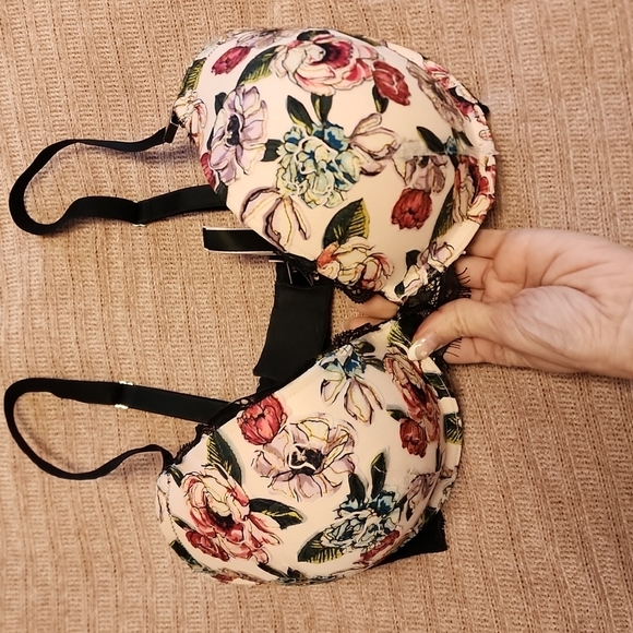 NWT Victoria secret bra and panty set push up - Picture 5 of 6